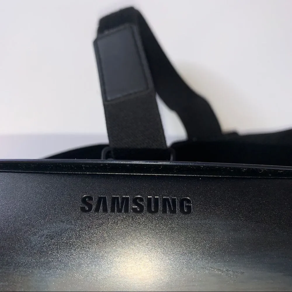 Samsung Gear VR Powered by Oculus - Black